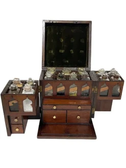 Pamono 19th Century English Medicine Chest by Clay & Abraham, Liverpool Hot