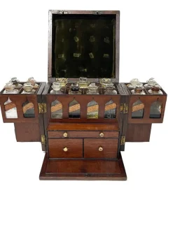 Pamono 19th Century English Medicine Chest by Clay & Abraham, Liverpool Hot