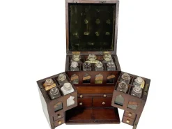Pamono 19th Century English Medicine Chest by Clay & Abraham, Liverpool Hot