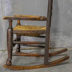 Pamono 18th Century English Spindle Back Rocker Online