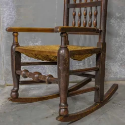 Pamono 18th Century English Spindle Back Rocker Online