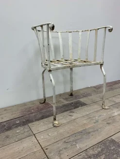 Pamono 19th Century English Wrought Iron Garden Chair with Rounded Back Best