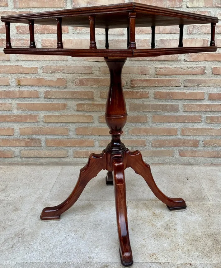 Pamono 19th Century Regency Wood Game Table with Green Leather Top, 1890s Sale