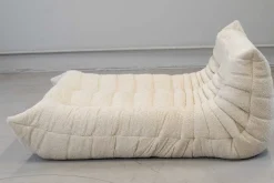 Pamono Togo Chaise Lounge in Bouclette White Fabric attributed to Michel Ducaroy for Ligne Roset, 1974 Sale