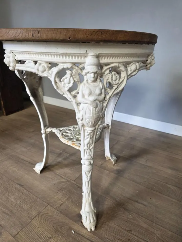 Pamono Victorian Britannia Pub Tables in Cast Iron with Oak Tops, Set of 2 Discount