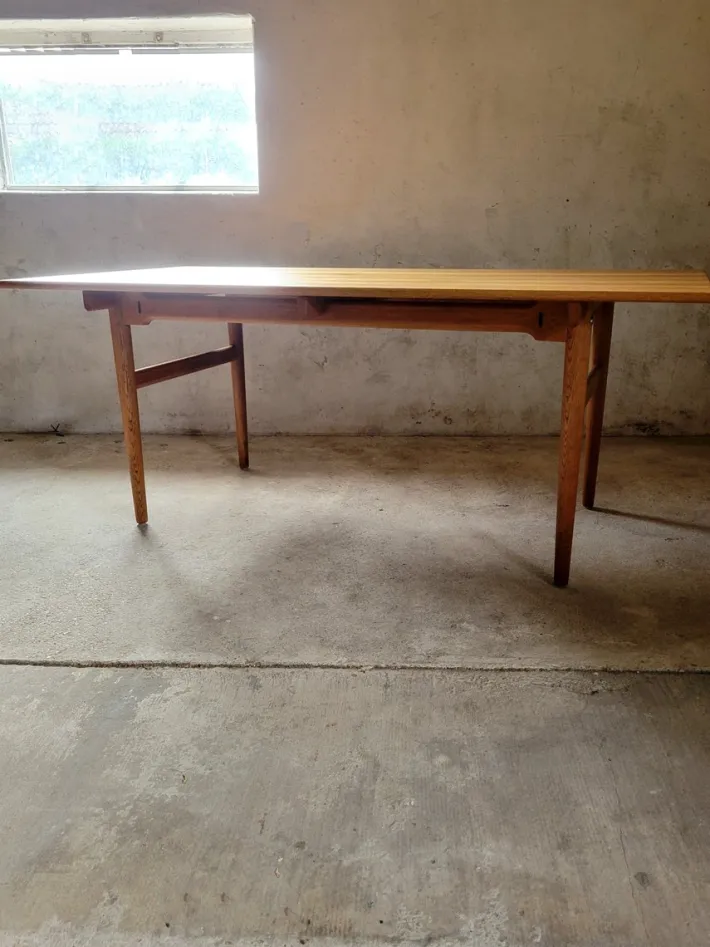 Pamono Vintage AT327 Dining Table in Oak by Hans J. Wegner for Andreas Tuck, 1967 Hot