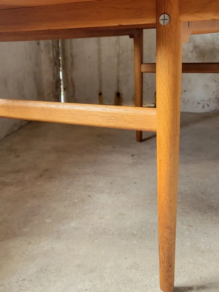 Pamono Vintage AT327 Dining Table in Oak by Hans J. Wegner for Andreas Tuck, 1967 Hot