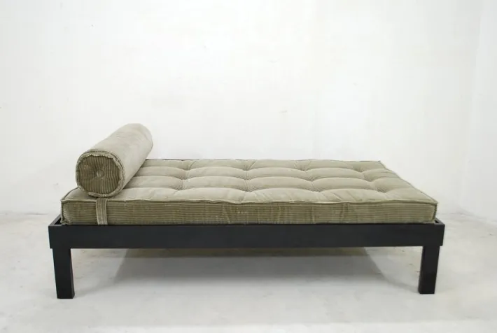 Pamono Vintage Bauhaus Lacquer Daybed Outlet