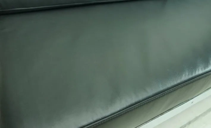 Pamono Vintage Bauhaus Sofa Daybed in Black Leather by Robert Slezak, 1930s