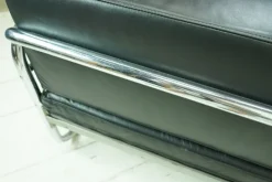 Pamono Vintage Bauhaus Sofa Daybed in Black Leather by Robert Slezak, 1930s