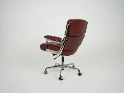 Pamono Vintage Charles Eames Lobby Chair ES104 by Herman Miller for Vitra, 1970s Outlet