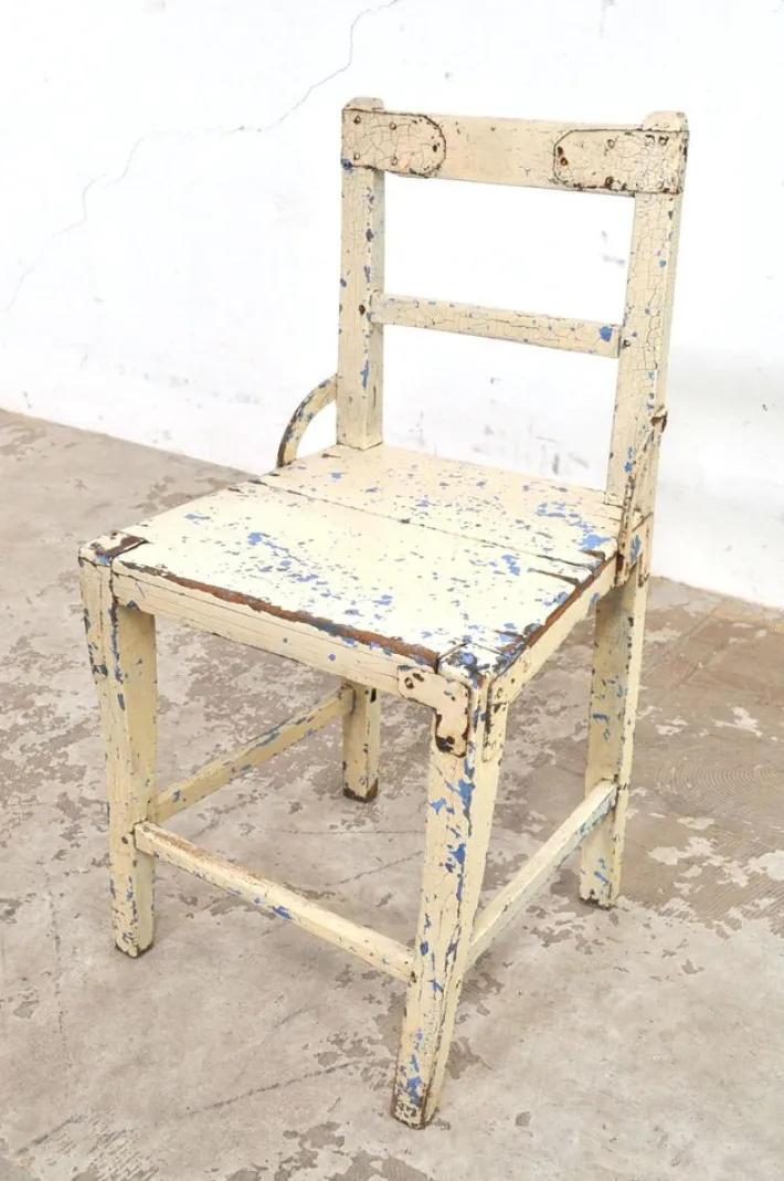 Pamono Vintage Childrens Chair in Wood Best