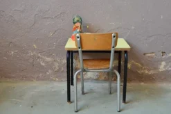 Pamono Vintage Children's Desk and Chair, Set of 2 Best