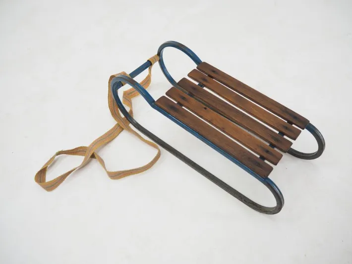 Pamono Vintage Children's Sleigh in Steel and Wood, 1920 Hot