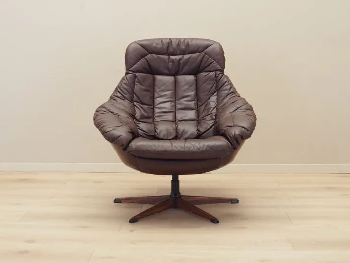 Pamono Vintage Danish Leather Swivel Chair by H.W. Klein for Bramin, 1960s Hot