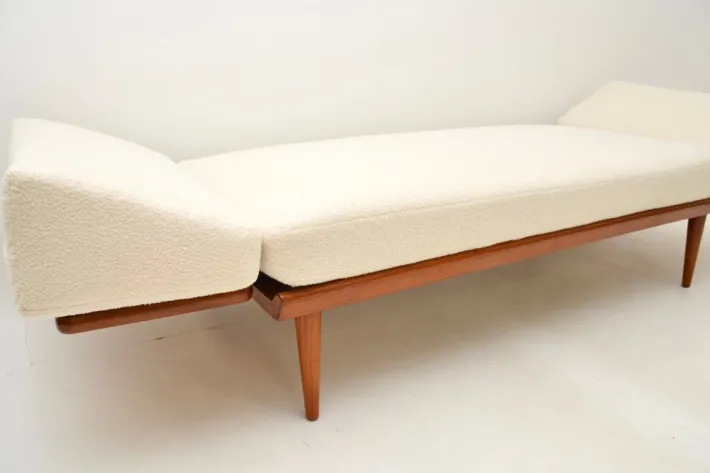 Pamono Vintage Danish Teak Sofa Bed by Peter Hvidt and Orla Mølgaard-Nielsen for France & Søn / France & Daverkosen, 1950s Best
