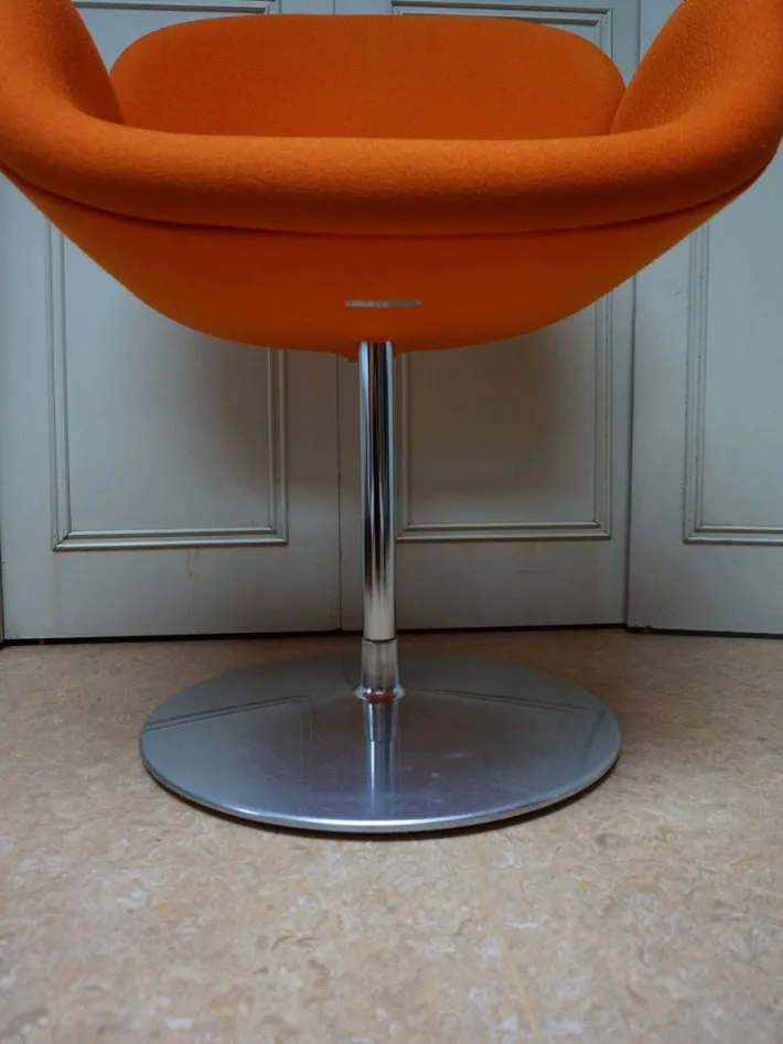 Pamono Vintage Dutch Little Tulip Swivel Armchair by Pierre Paulin for Artifort, 1990s Sale