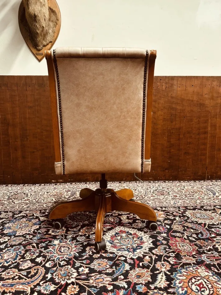 Pamono Vintage English President Chair Online