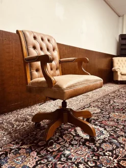 Pamono Vintage English President Chair Online