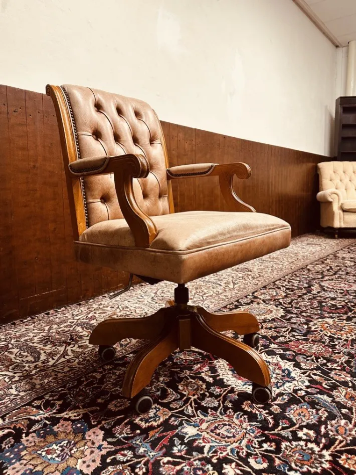 Pamono Vintage English President Chair Online