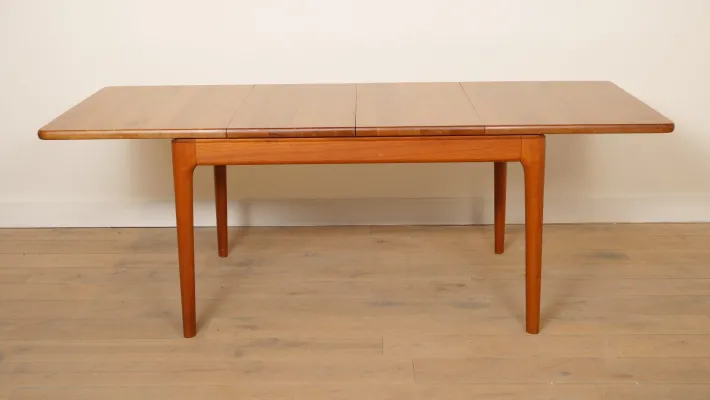 Pamono Vintage Extendable Dining Table in Teak from Glostrup Moblerfabrik Sale