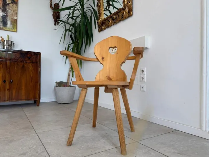 Pamono Vintage Farmhouse Heart-Shaped Armchair Clearance