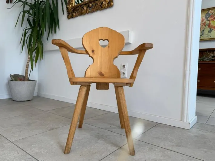 Pamono Vintage Farmhouse Heart-Shaped Armchair Clearance