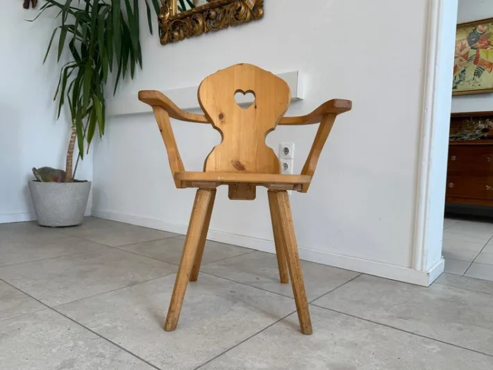 Pamono Vintage Farmhouse Heart-Shaped Armchair Clearance