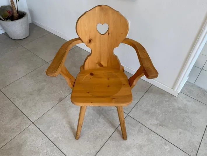 Pamono Vintage Farmhouse Heart-Shaped Armchair Clearance