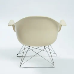 Pamono Vintage Fiberglass Lar Armchair by Charles and Ray Eames for Herman Miller, 1970s Discount