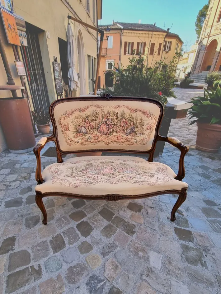 Pamono Vintage Floral Sofa and 2 Armchairs, 1930s, Set of 3 Sale
