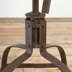 Pamono Vintage French Bienaise Draughtsmans Desk Chair, 1940s Hot