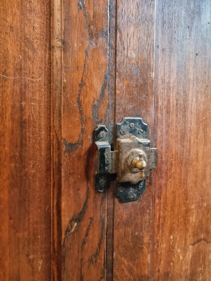 Pamono Vintage French Oak and Poplar Buffet, 1920s Hot