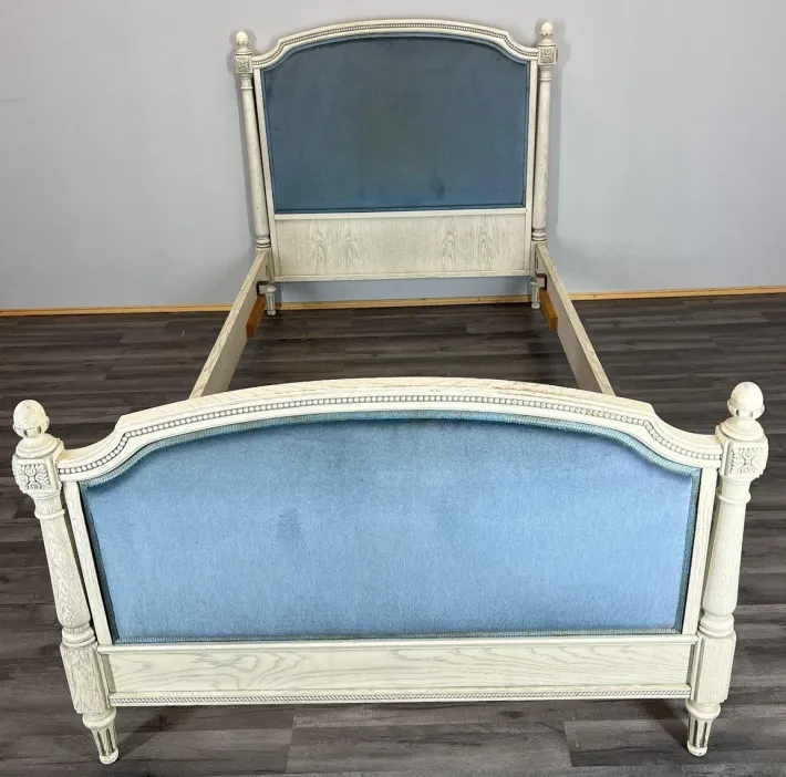 Pamono Vintage French Style Bed Online