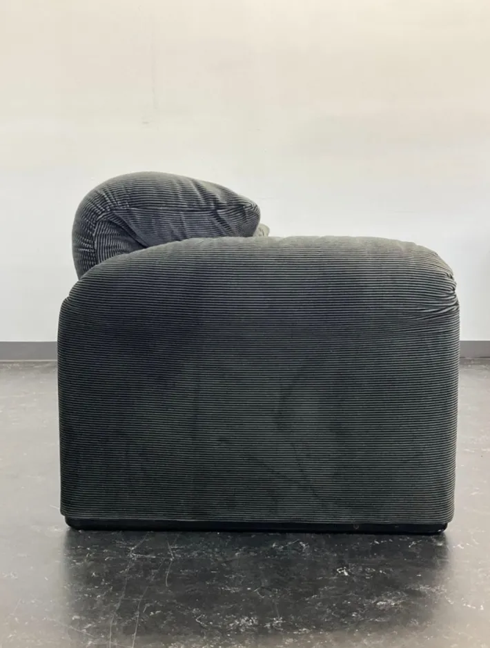 Pamono Vintage Grey Velvet Maralunga Sofa with Armchair by Vico Magistretti for Cassina, 1970s, Set of 2 Outlet