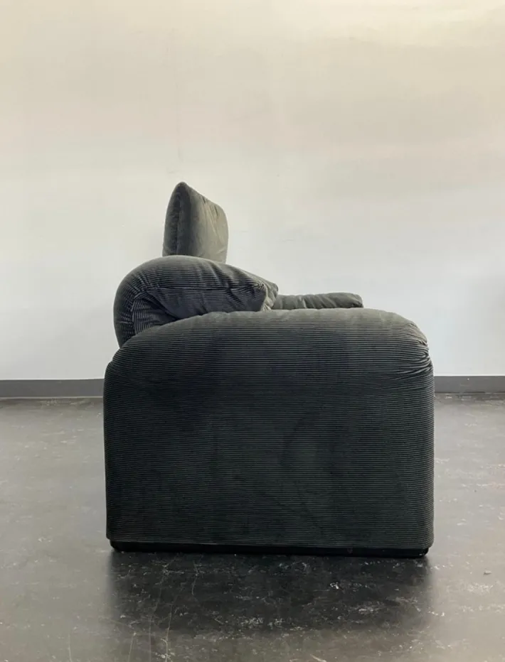 Pamono Vintage Grey Velvet Maralunga Sofa with Armchair by Vico Magistretti for Cassina, 1970s, Set of 2 Outlet