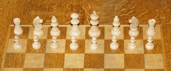 Pamono Vintage Honey Oak Chess Board Coffee Table With Chess Set Best