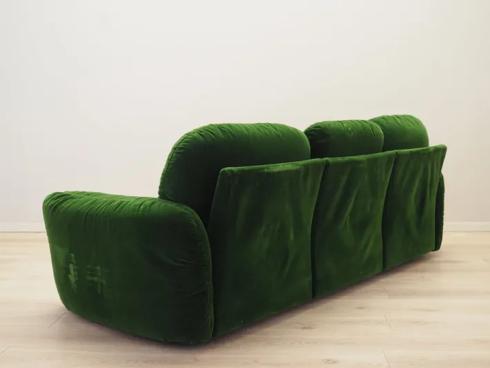 Pamono Vintage Italian Green Velour Sofa by Arrigo Arrigoni for Busnelli, 1970s Online