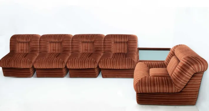 Pamono Vintage Italian Modular Armchairs and Coffee Table in Velvet, 1970, Set of 6 Clearance