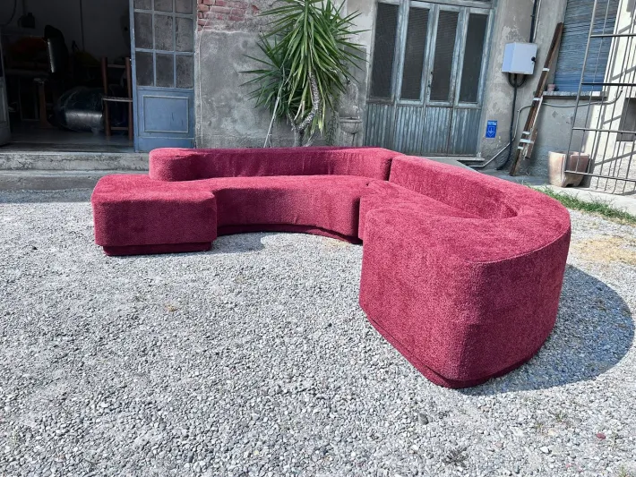 Pamono Vintage Lara Modular Sofa in Burgundy Bouclé by Roberto Pamio for Stilwood, 1970s Hot