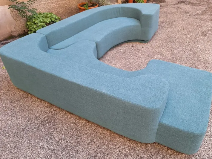 Pamono Vintage Lara Sofa in Sky Blue Boucle by Roberto Pamio for Stilwood, 1970s Hot