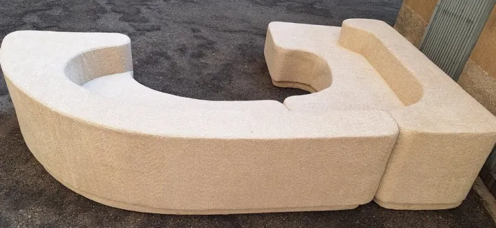 Pamono Vintage Lara Sofa in White Bouclé by Roberto Pamio for Stilwood, 1970s, Set of 2 Hot