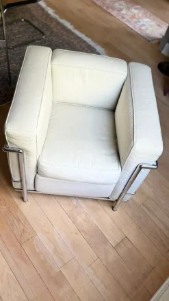 Pamono Vintage LC2 Chair by Le Corbusier and Pierre Jeanneret and Charlotte Perriand for Cassina, 1970s New