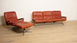 Pamono Vintage Leather Model King 3-Seater, Armchair and Hocker attributed to André Vandenbeuck for Strässle, Set of 3 Outlet