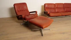 Pamono Vintage Leather Model King 3-Seater, Armchair and Hocker attributed to André Vandenbeuck for Strässle, Set of 3 Outlet