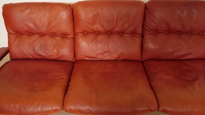 Pamono Vintage Leather Model King 3-Seater, Armchair and Hocker attributed to André Vandenbeuck for Strässle, Set of 3 Outlet