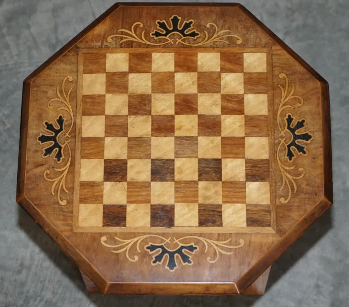 Pamono Vintage Mahogany Satinwood & Walnut Chess Games Table Ideal as a Side End Piece Clearance