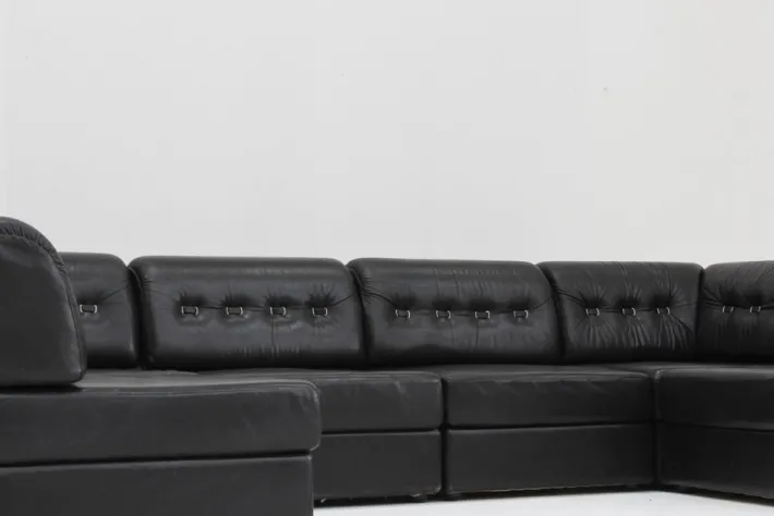Pamono Vintage Modular Sectional Sofa in Black Leather, 1970s, Set of 6 Outlet
