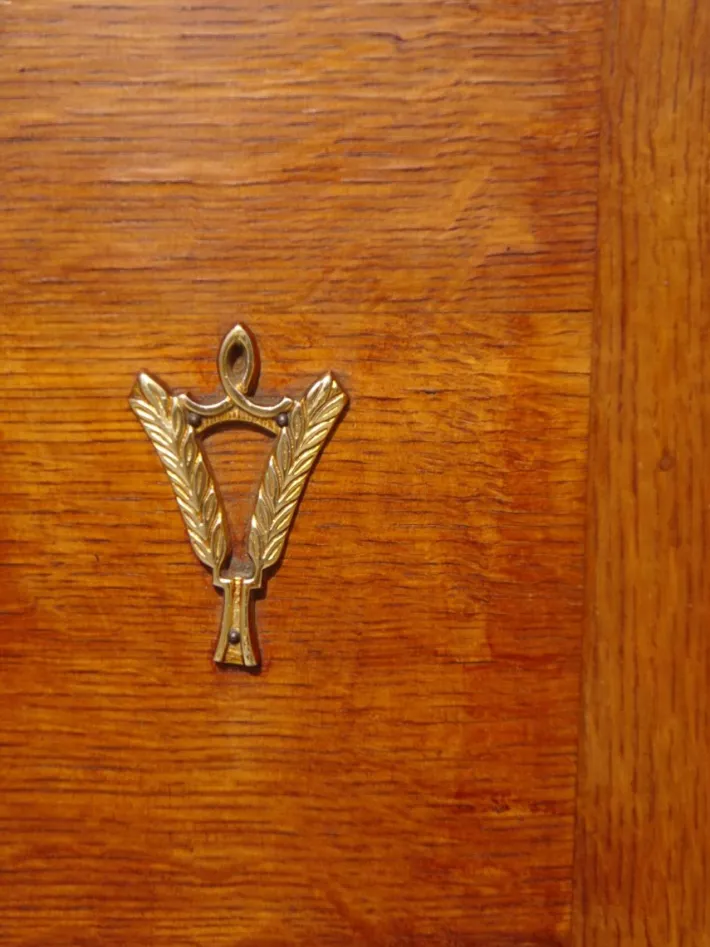 Pamono Vintage Oak and Veneer Sideboard with Gold Handles, 1950s Clearance