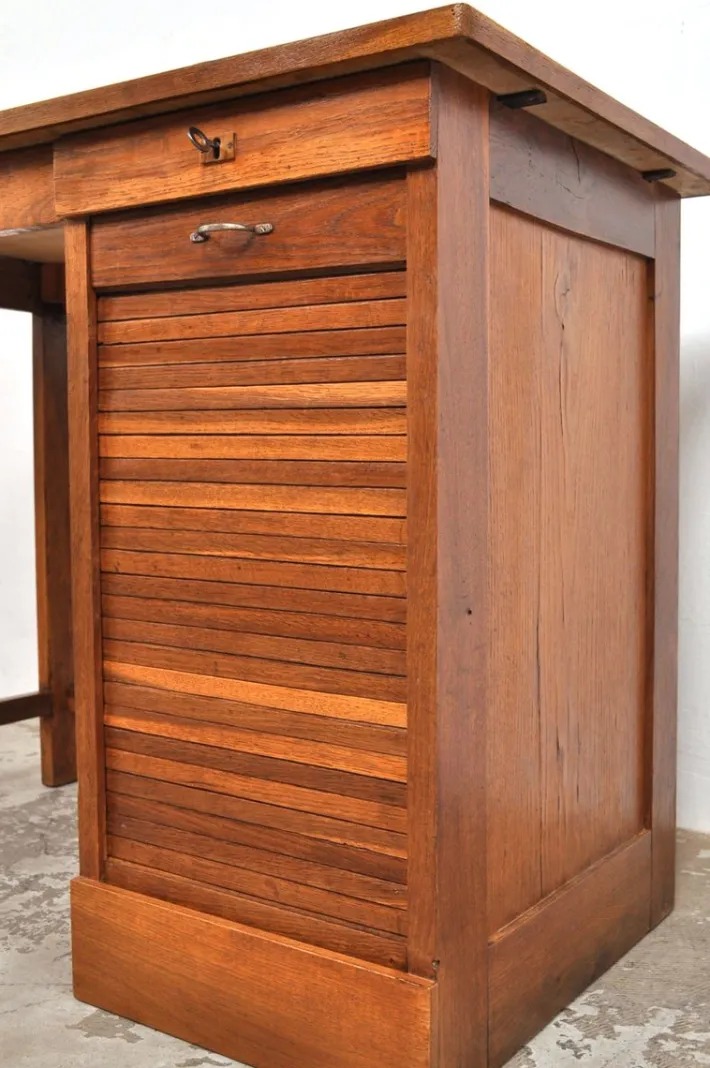 Pamono Vintage Oak Childrens Desk with Roller Door, 1950s Best